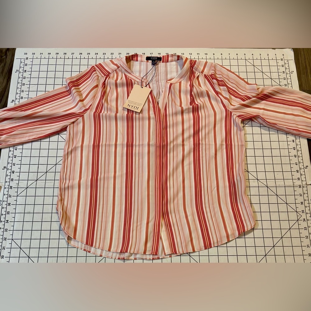 NWT NYDJ Women’s Size Small Enchantment Pintuck Blouse‎